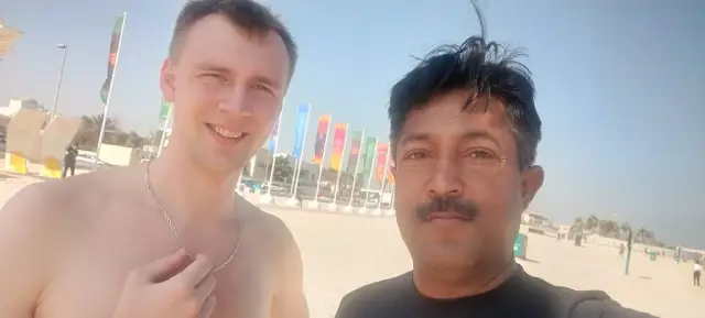 pic taken with a foreigner at the marina beach